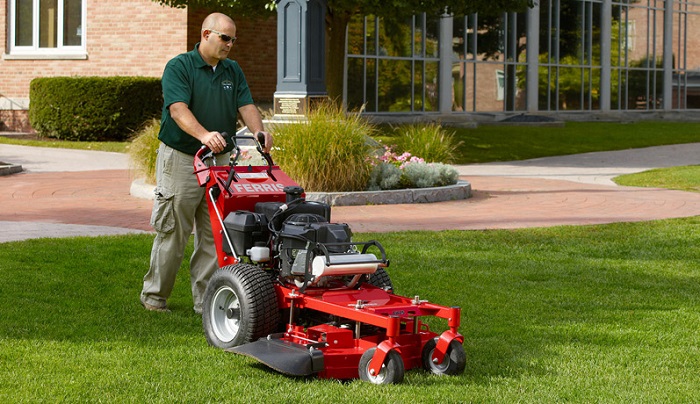 10 Best Walk Behind Mowers for Hills Reviews – Regular + Commercial